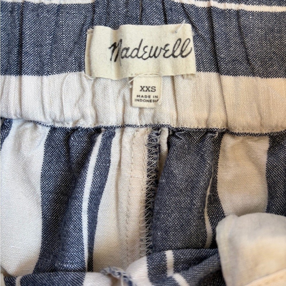Madewell Side-Button Huston Crop Pants
Linen Blend Indigo Striped XXS - Picture 5 of 12